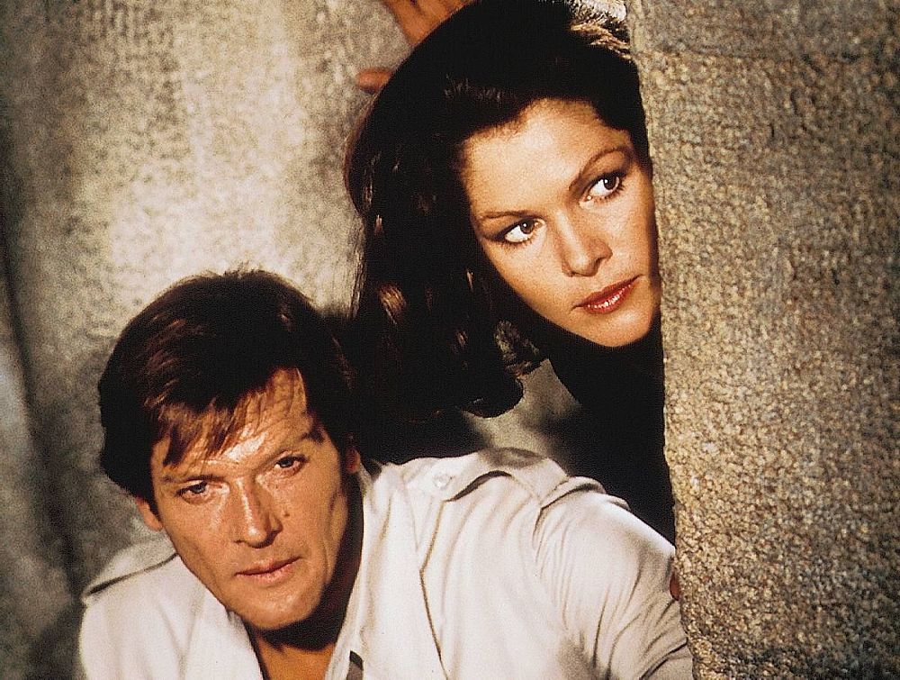Fabuła filmów James Bond 